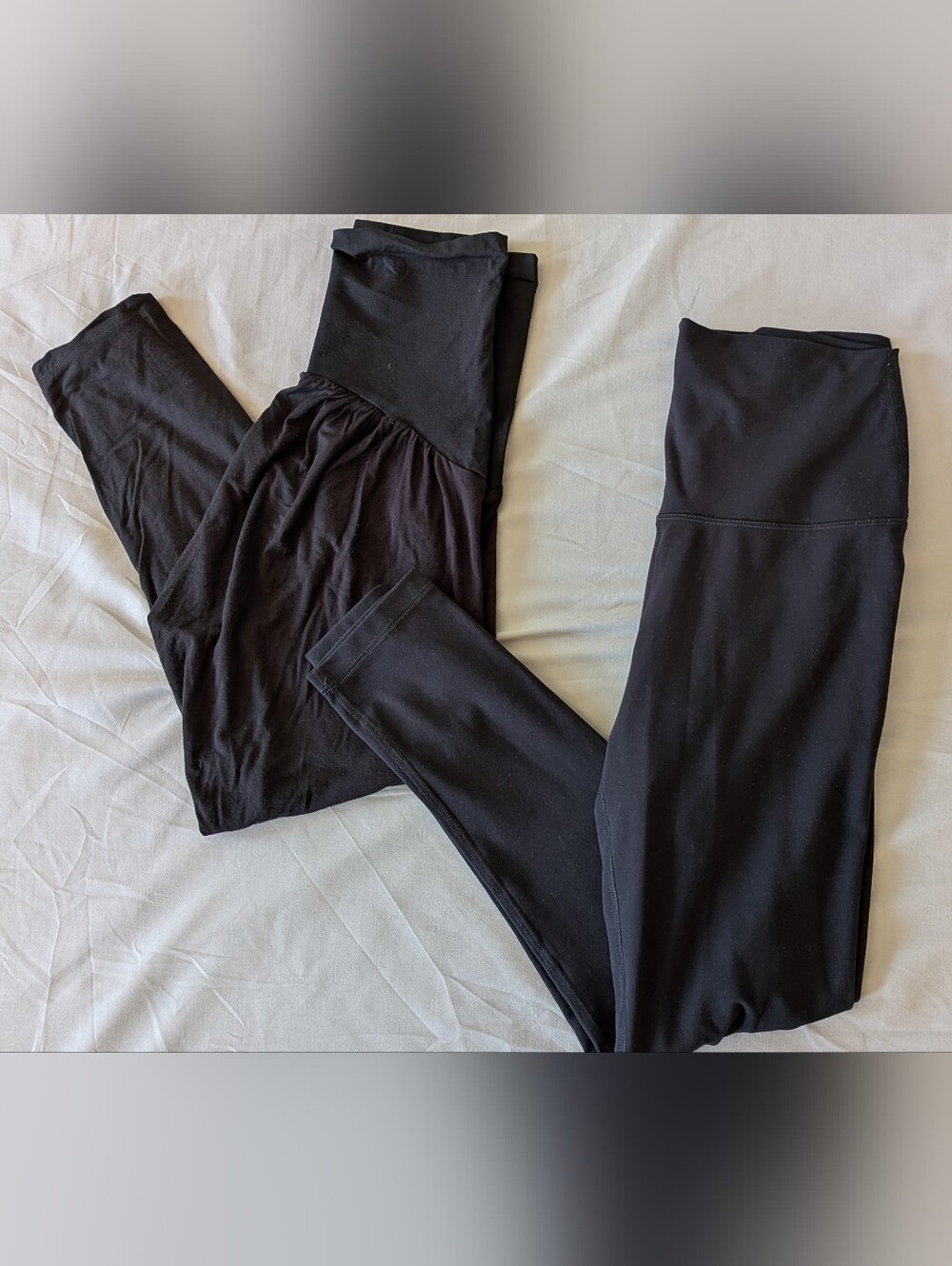 2 Comfy Maternity Leggings Size Small